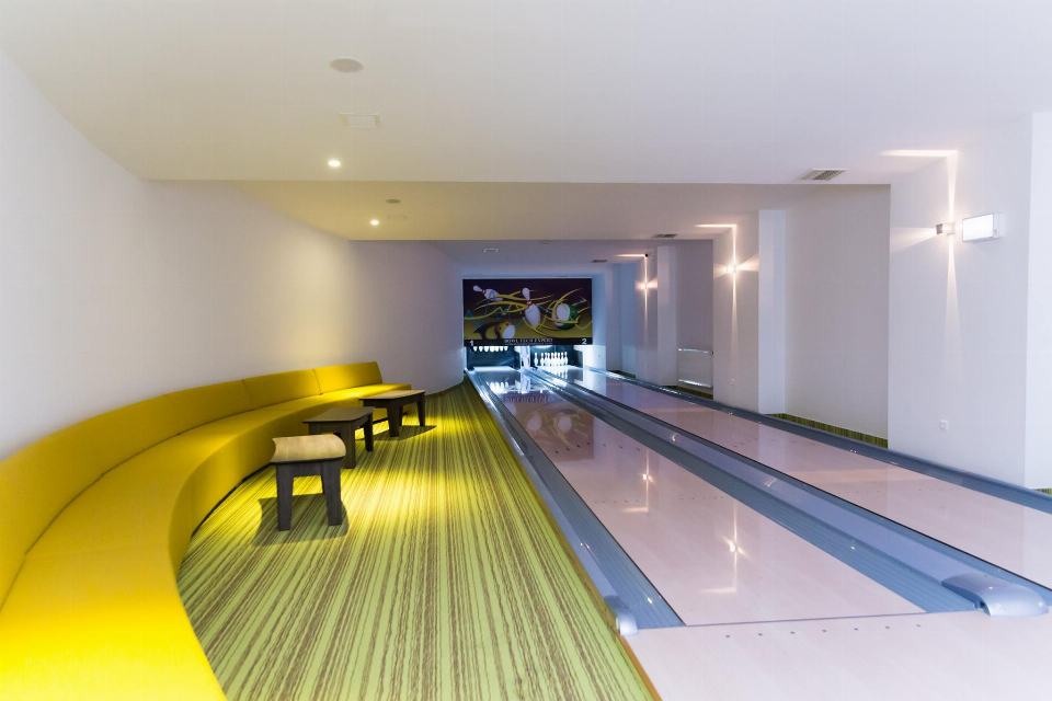 Pista de bowling din centrul de agrement Lidana